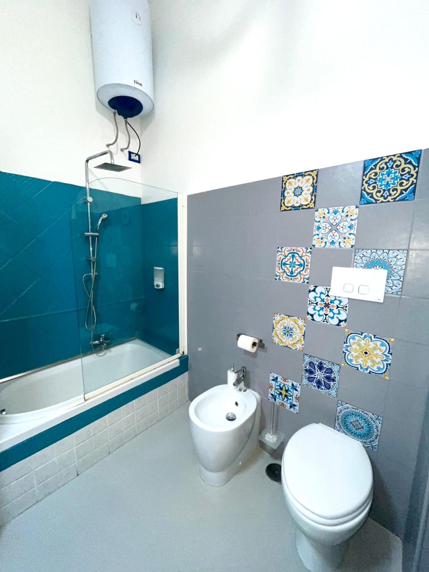 Oikos - Nel Cuore Della Citta Apartment Naples